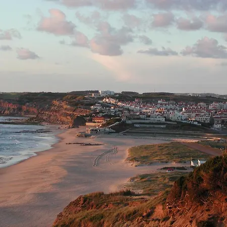 אכסניה Native Surfhouse פראייה דה לורינייה