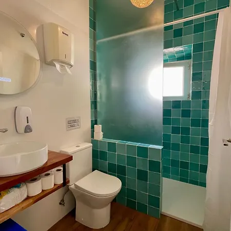 Native Surfhouse Hostal
