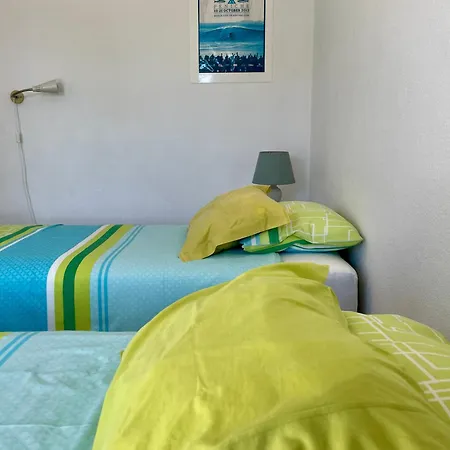 Native Surfhouse Hostal Praia da Lourinhã