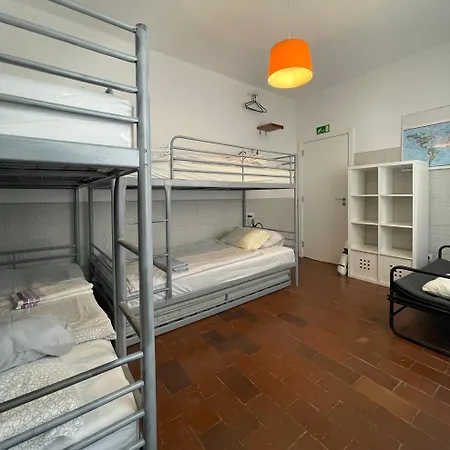 Native Surfhouse Praia da Lourinhã