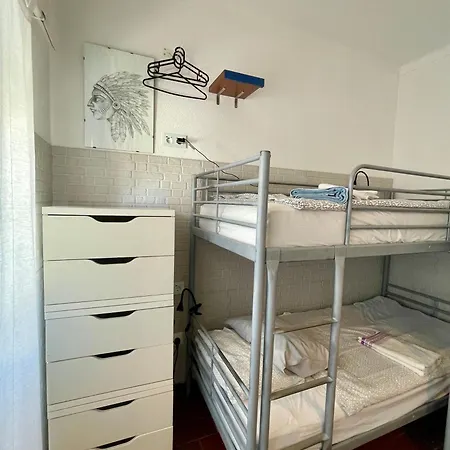 Native Surfhouse Hostal *