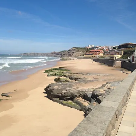 Native Surfhouse Praia da Lourinhã
