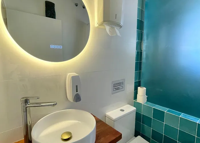 Native Surfhouse Hostel