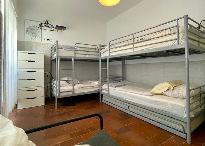 Native Surfhouse Praia da Lourinhã